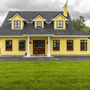 Yellow House Holiday home