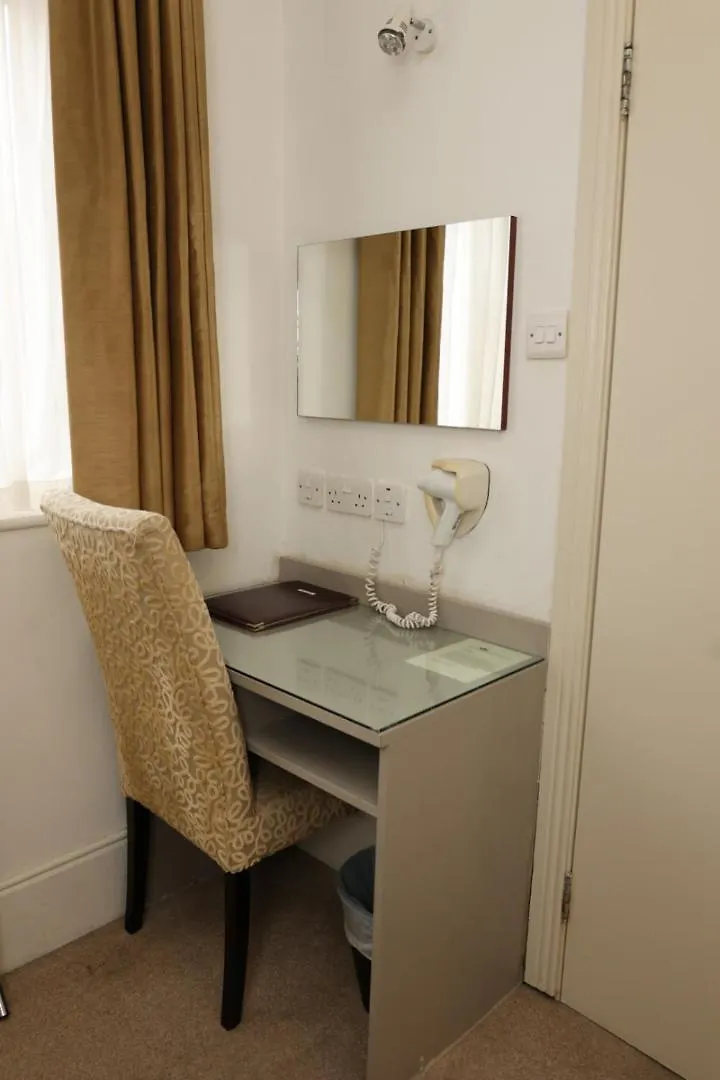 ***  Maples House Hotel Dublin Ireland